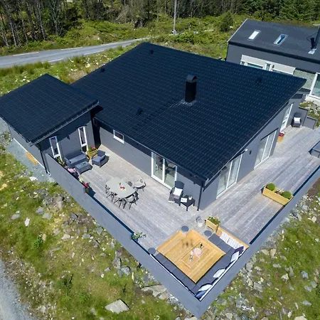 Feriehus Austevoll | Skansen - Holiday Kalve