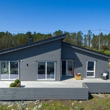 Austevoll | Skansen - Holiday *