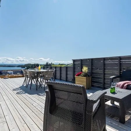 Austevoll | Skansen - Holiday Holiday home Kalve