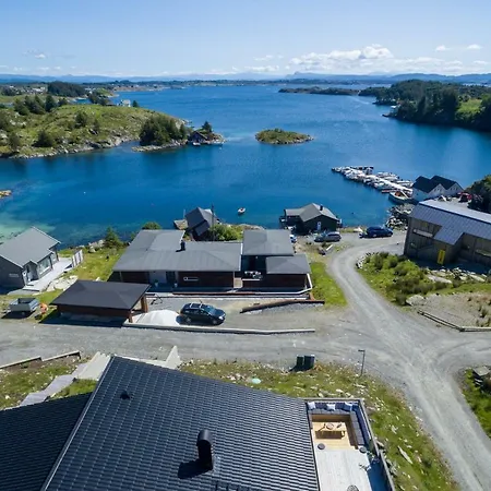 Austevoll | Skansen - Holiday Feriehus Kalve